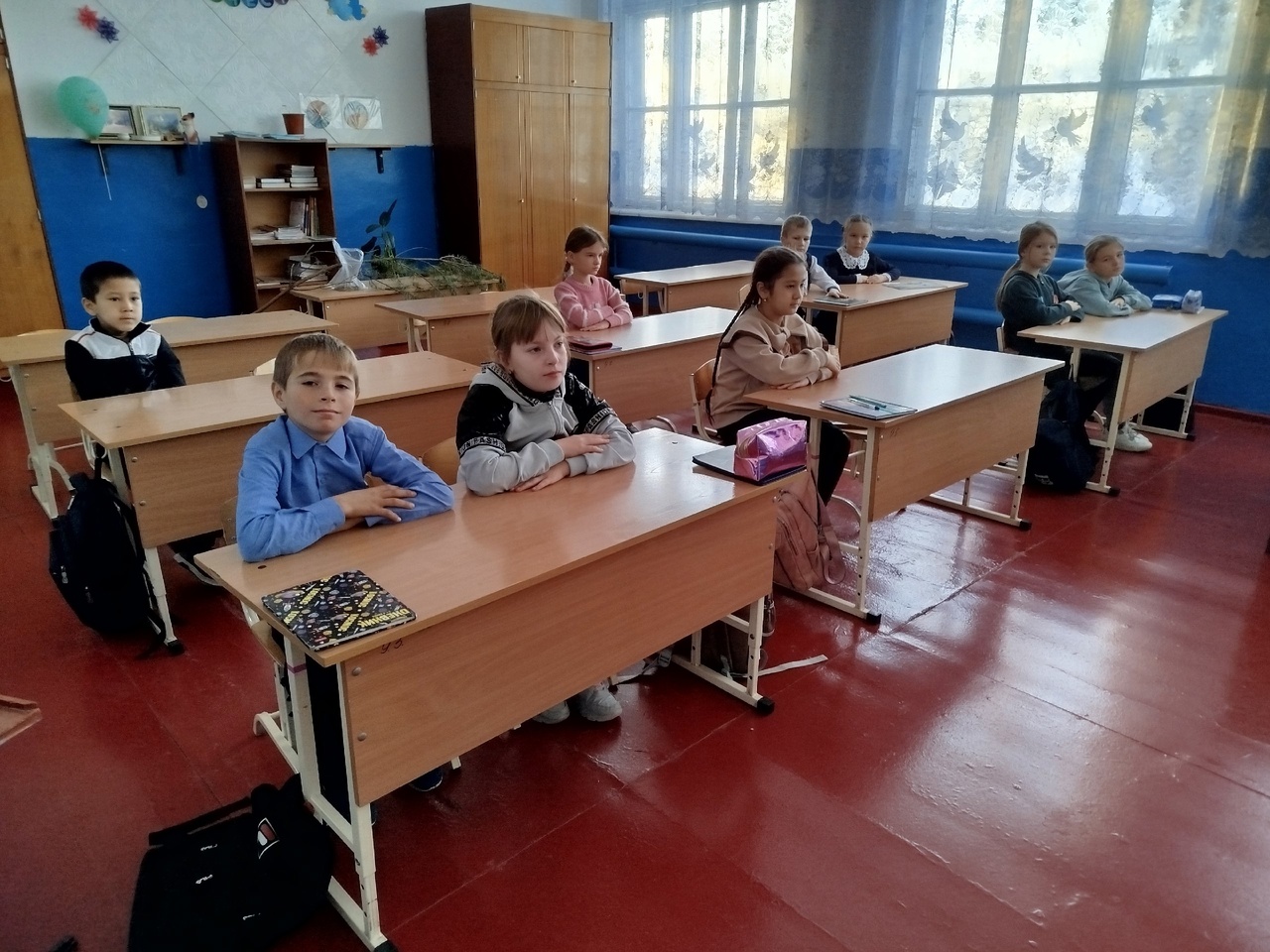 Мир профессий на тему: &amp;quot;Юрист &amp;quot; в 1, 3 классах.