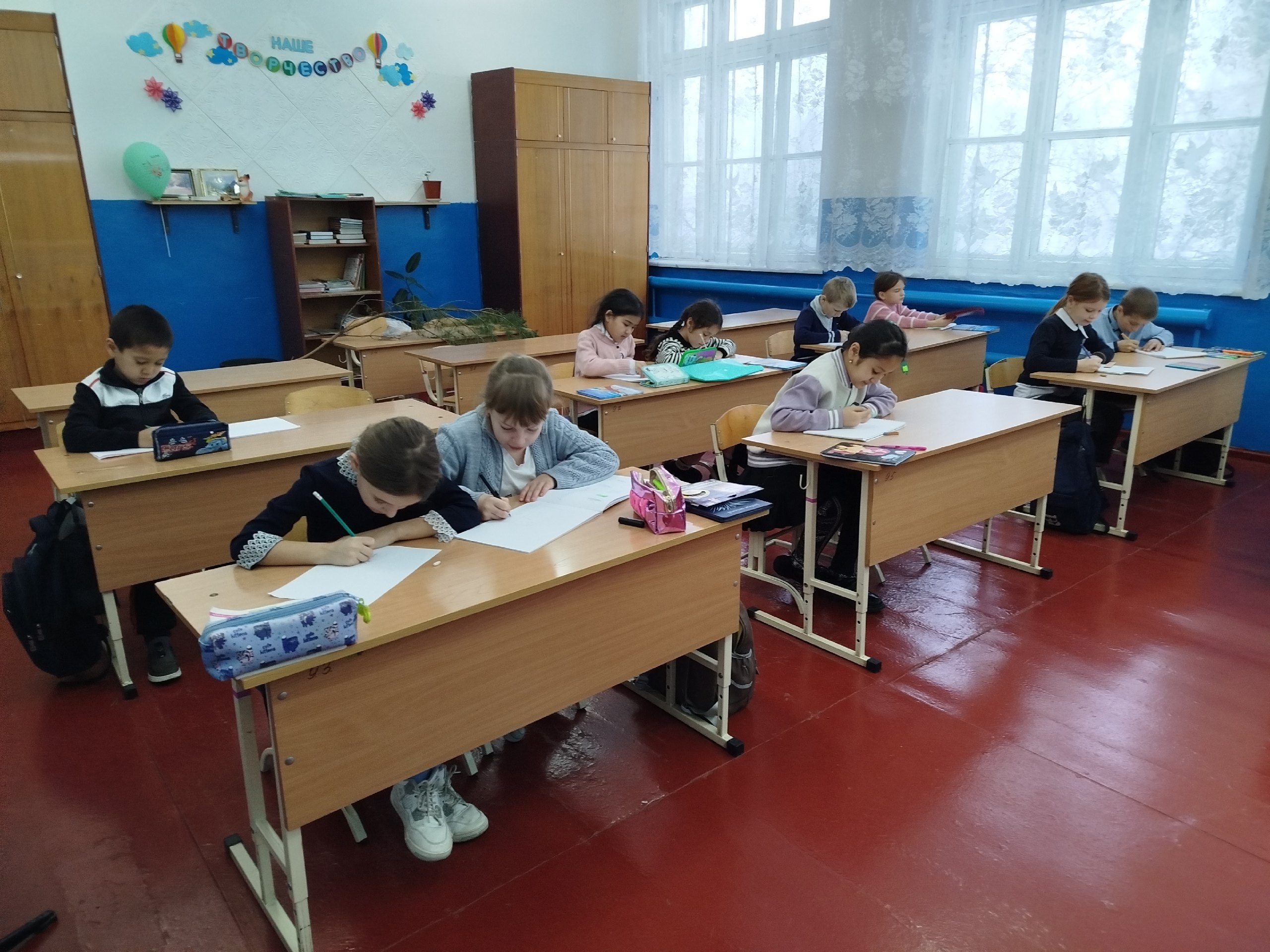 Мир профессий на тему: ,,Программист&amp;quot; в 1, 3 классах.